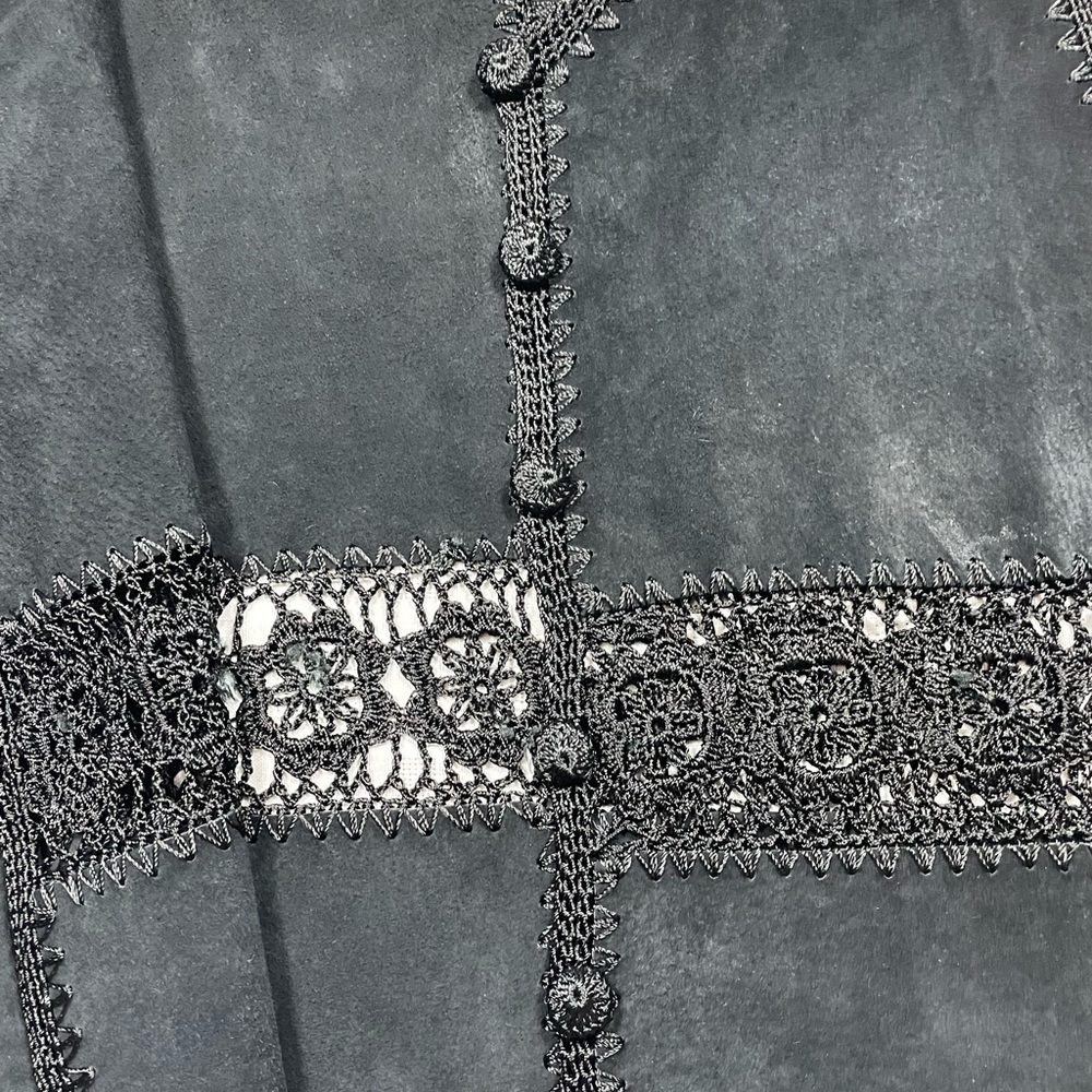 Fred Thomas Black Suede & Crochet Vest Women’s Size Small - Picture 8 of 11
